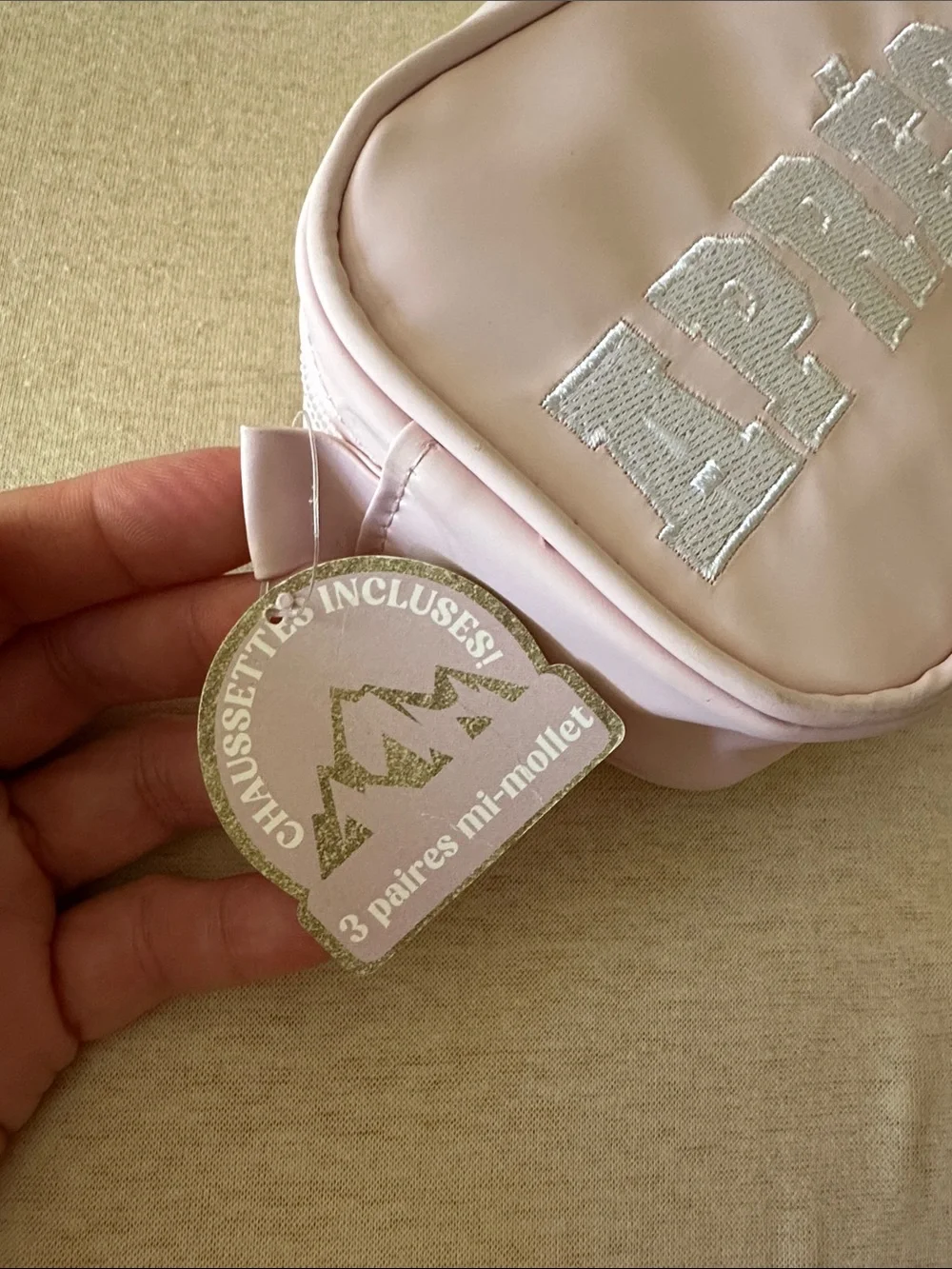 Après-Ski 3-Pack Socks in a cosmetic bag